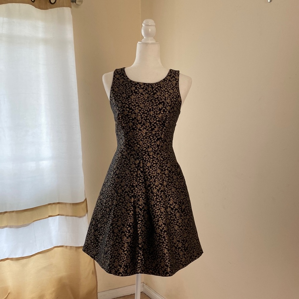 Sleeveless dress